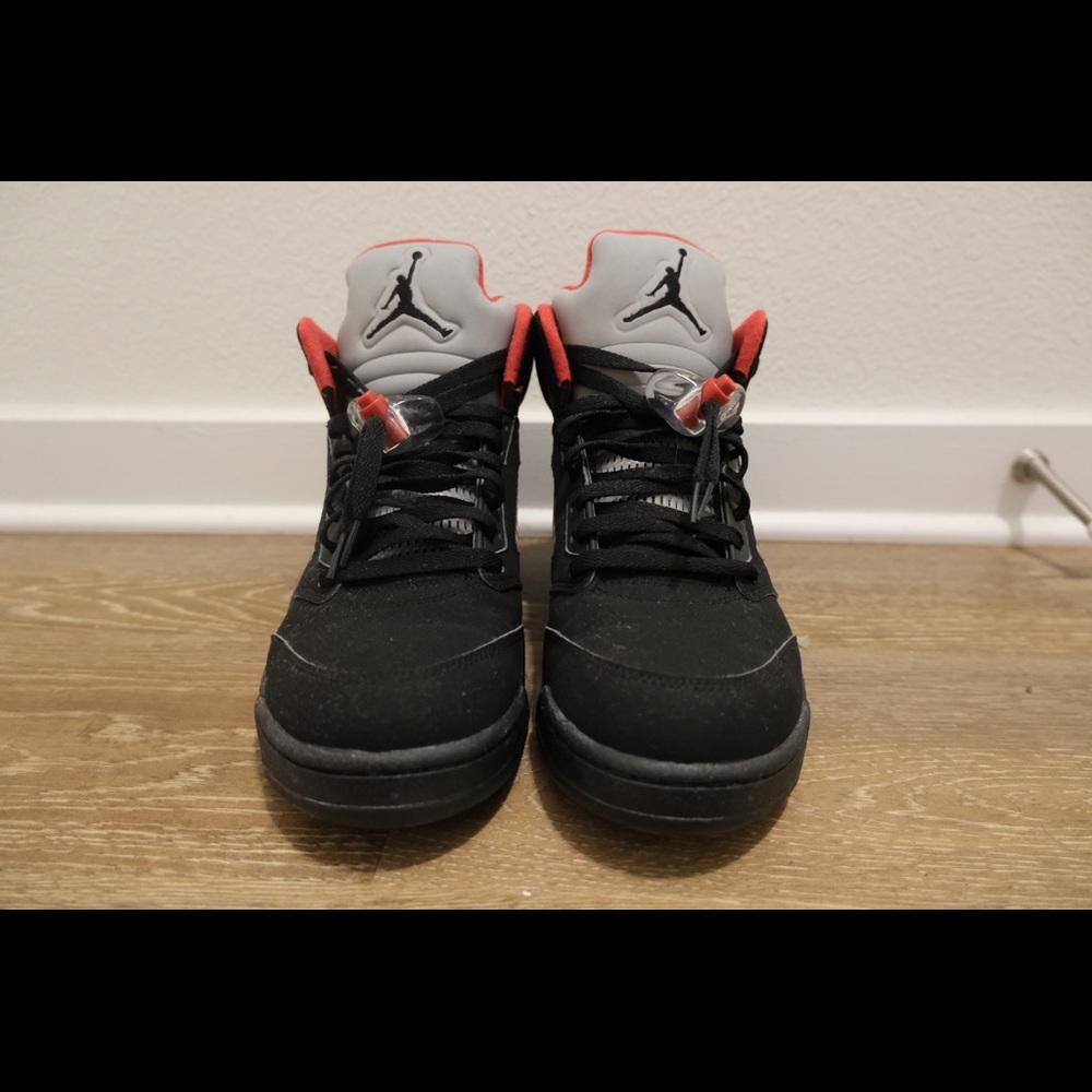Jordan 5 Retro Supreme Black